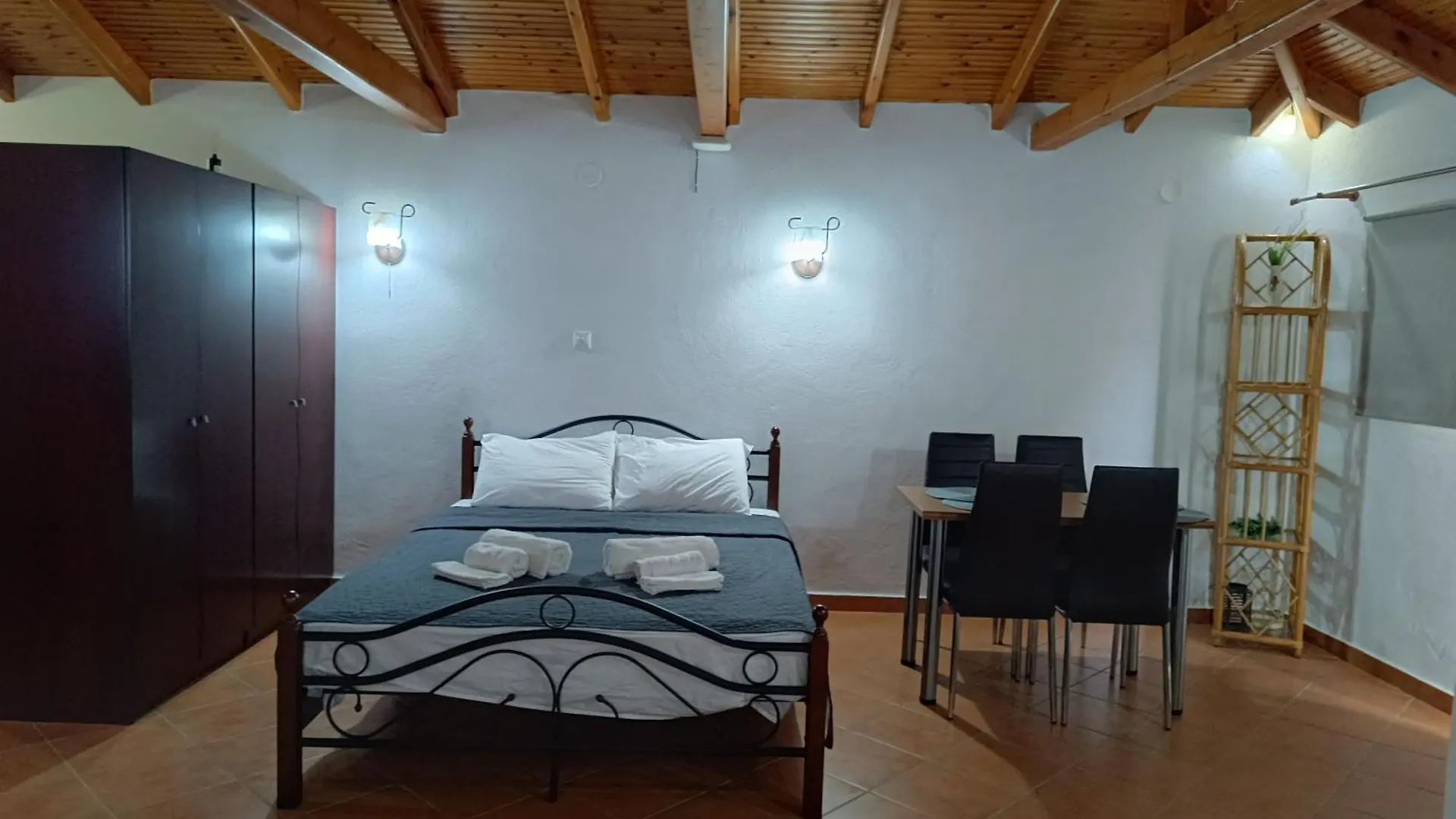 Maria Nefeli Sea View Apartment Afytos Grecia